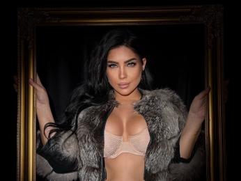 Ryva webcam model stream image