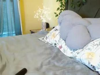 skybella_ webcam model stream image