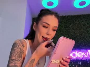 hotfallingdevil webcam model stream image