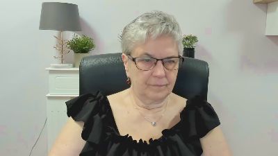 femmeIRIS webcam model stream image