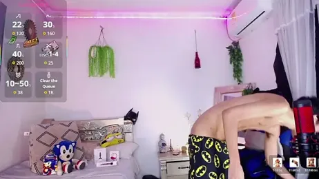huge_armound webcam model stream image