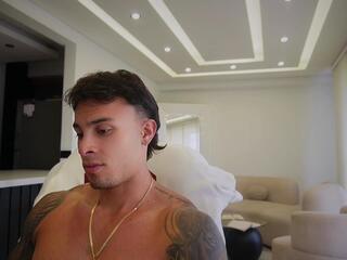 Belami Colton webcam model stream image