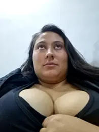 Celeem_ webcam model stream image