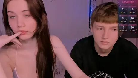 CoddleWeeper_ webcam model stream image