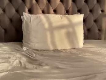 max_shy webcam model stream image