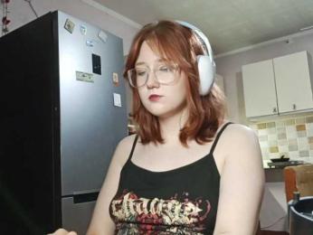 AcidCherry webcam model stream image