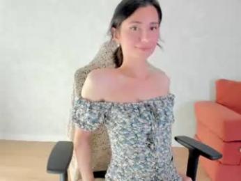 crystalnut webcam chaturbate model stream image