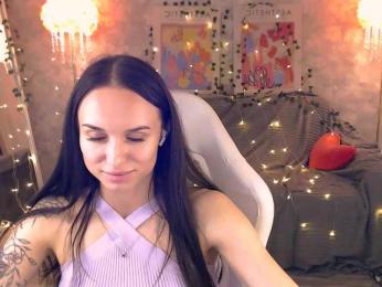 NicoleMerz webcam model stream image