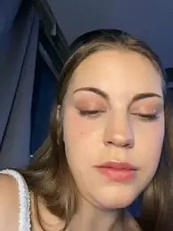 elliepixie webcam model stream image