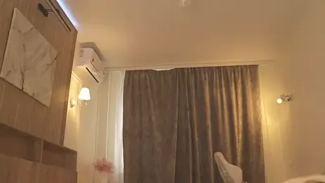 MiaThaine webcam model stream image