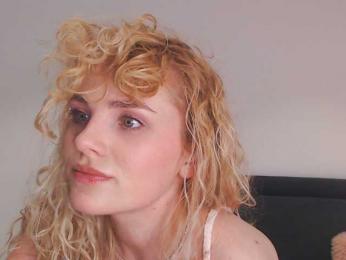 AnnaEvv webcam bongacams model stream image