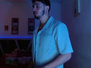 Dante Whitee webcam model stream image