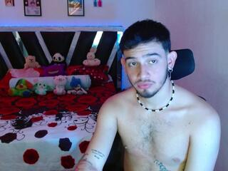 Dante Whitee webcam model stream image