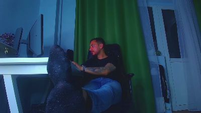 AndrewBanner webcam model stream image