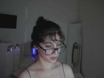 -Madi- webcam model stream image