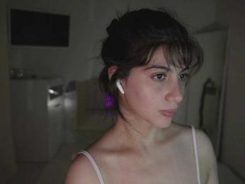 -Madi- webcam model stream image