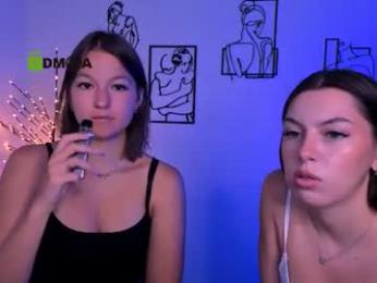 amalialowell webcam model stream image