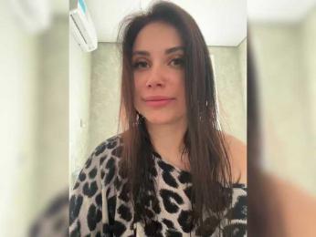 Y_Leiki webcam model stream image
