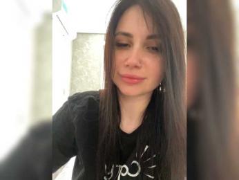 Y_Leiki webcam model stream image