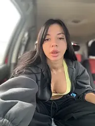 JulliaVegas webcam model stream image