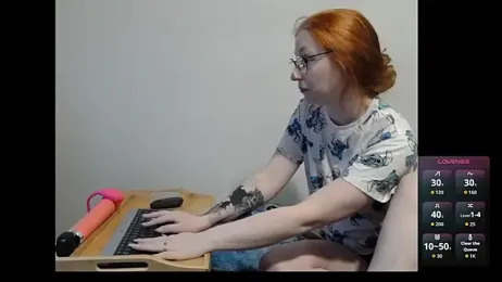 LilyFoxxx webcam model stream image