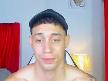 dominyck_ webcam model stream image