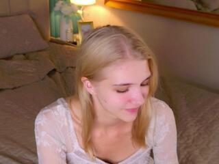 Chloe Lins webcam flirt4free model stream image