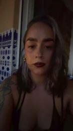 khloeMoon webcam model stream image