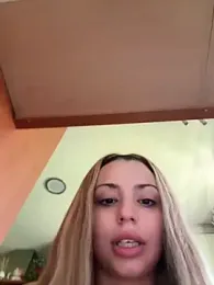 Noeliagglow webcam model stream image