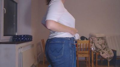 Charmella webcam model stream image