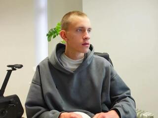 Dan Roads webcam model stream image