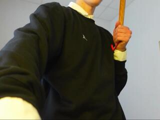 Dan Roads webcam model stream image