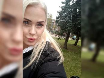 Mazalane webcam model stream image