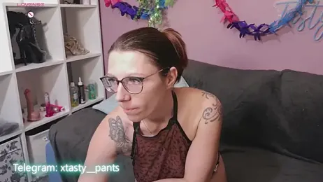 Tasty_pants webcam model stream image