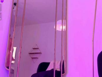KyomiVelvet webcam model stream image