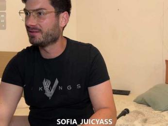 SofiaJuicyAss webcam model stream image