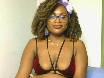 SassyAngels webcam model stream image