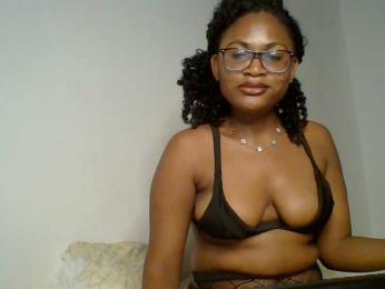SassyAngels webcam model stream image