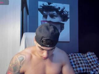 Nicolas Dwayne webcam model stream image