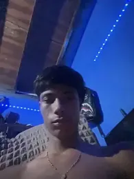 Adan21_cm webcam model stream image