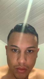 Morenoyboy webcam model stream image