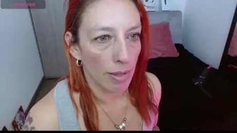 steisyhills webcam stripchat model stream image