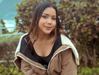 AlanizRose webcam livejasmin model stream image