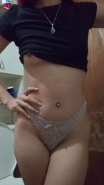 laculona4 webcam model stream image