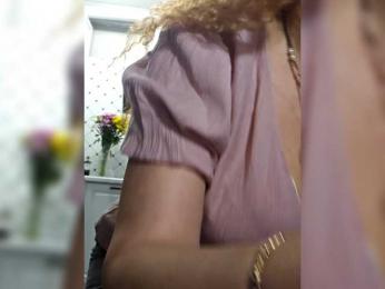 Pink-Lips webcam model stream image