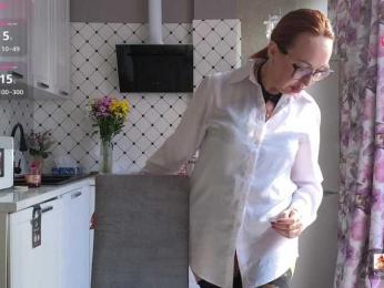 Pink-Lips webcam model stream image