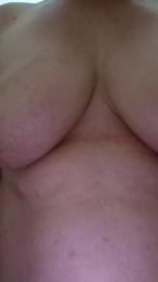 Charmed330 webcam model stream image