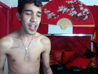 Sasuke Brons & Kevin Kelce webcam model stream image