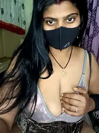 Reena_couple502 webcam model stream image