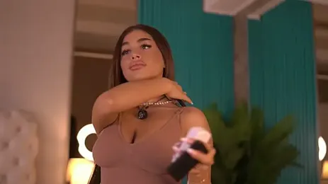 BellaNoirre webcam model stream image